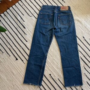 STRAIGHT LEG LEVI’S JEANS